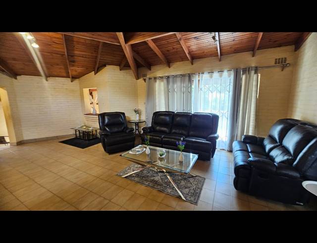5 BEDROOM HOUSE FOR SALE IN FAIRVIEW